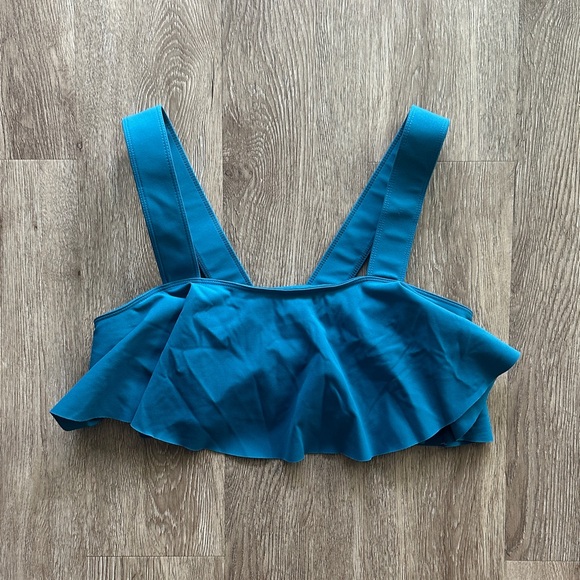 FP Movement Teal Flipping Out Ruffled Cropped Top Sports Bra Size Medium - Picture 1 of 4